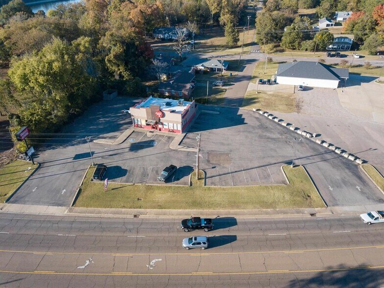 More Photos Of 190 Bridge Ave, Savannah Restaurant For Sale