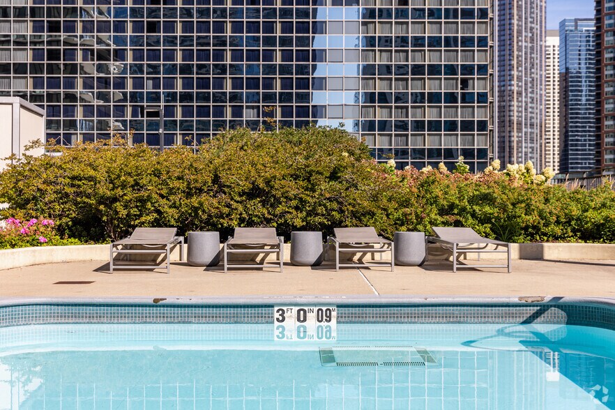 More Photos Of 225 N Columbus Dr, Chicago Multifamily For Sale