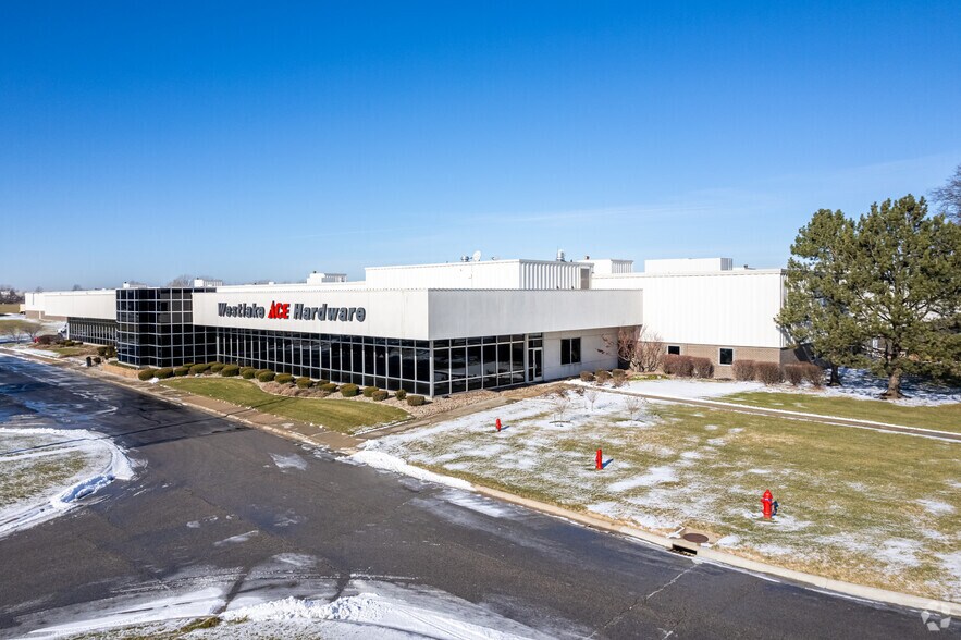 More Photos Of 14000 Marshall Dr, Lenexa Warehouse For Lease