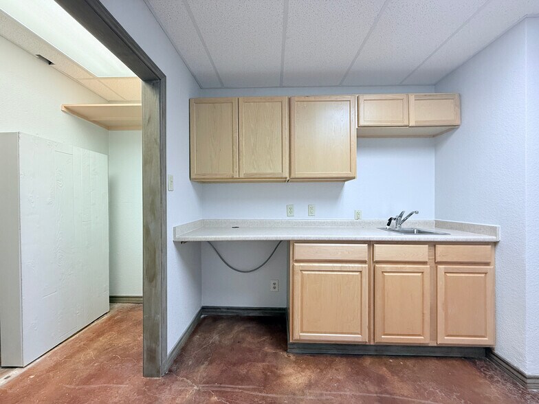 More Photos Of 2281 N Masch Branch Rd, Denton Office For Lease