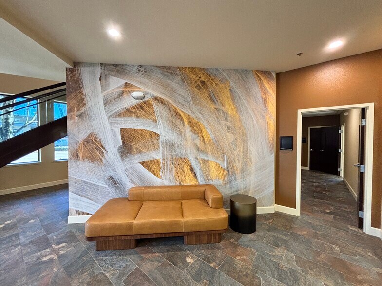 More Photos Of 245 Commercial St SE, Salem Office For Lease