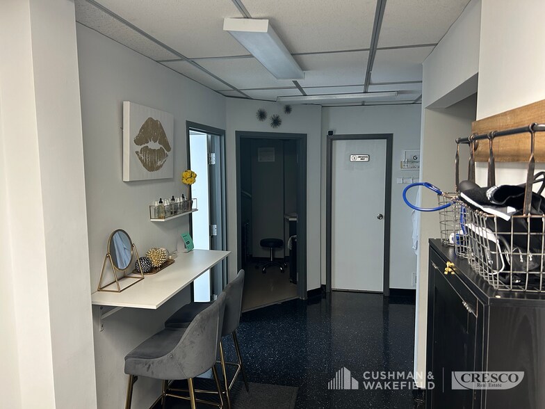 More Photos Of 3461 Warrensville Center Rd, Shaker Heights Office For Sale