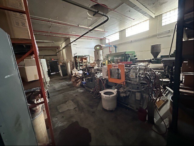More Photos Of 137 N Joy St, Corona Manufacturing For Lease