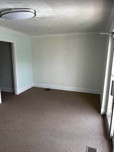 More Photos Of 117 Longwood Dr SE, Huntsville Storefront Retail Office For Lease