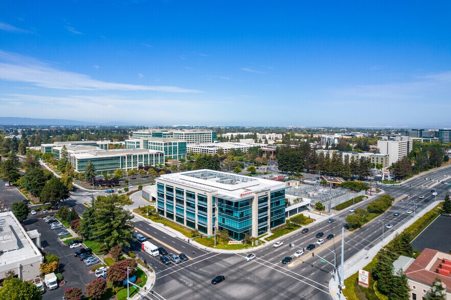 More Photos Of 3303 Scott Blvd, Santa Clara Office For Lease