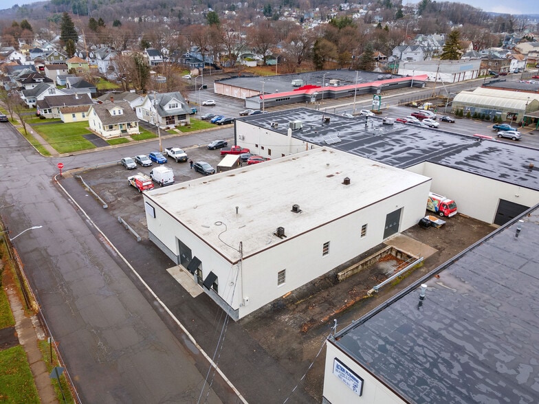More Photos Of 104 N Duane Ave, Endicott Industrial For Lease
