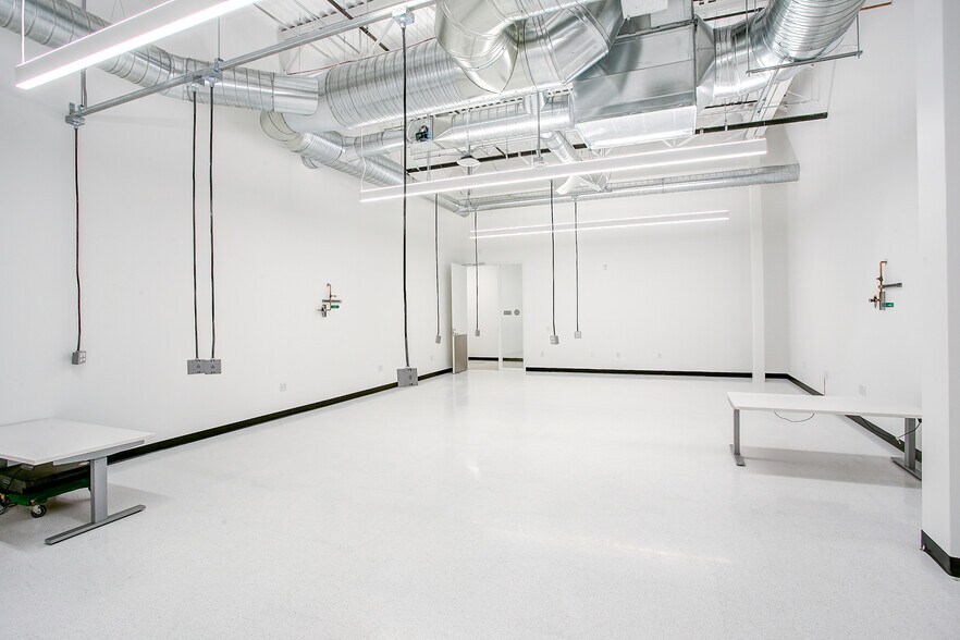 More Photos Of 3151 Zanker Rd, San Jose Research And Development For Lease