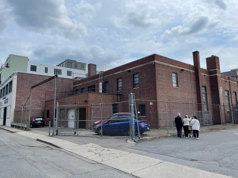 More Photos Of 460 W Broadway, South Boston Bank For Lease