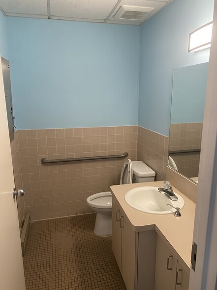 More Photos Of 1275 Bloomfield Ave, Fairfield Office For Lease