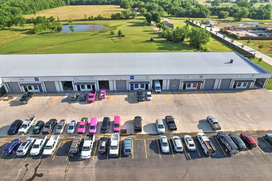 More Photos Of 22390 E 111th St, Broken Arrow Warehouse For Lease