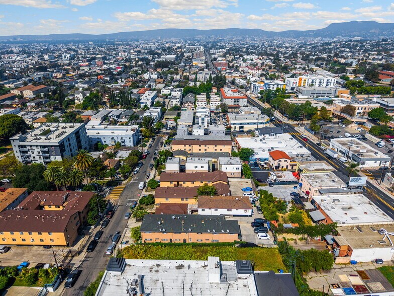 More Photos Of 2113 W Court St, Los Angeles Land For Sale