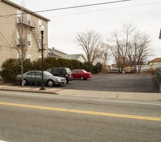 More Photos Of 1058 Charles St, Providence Restaurant For Lease