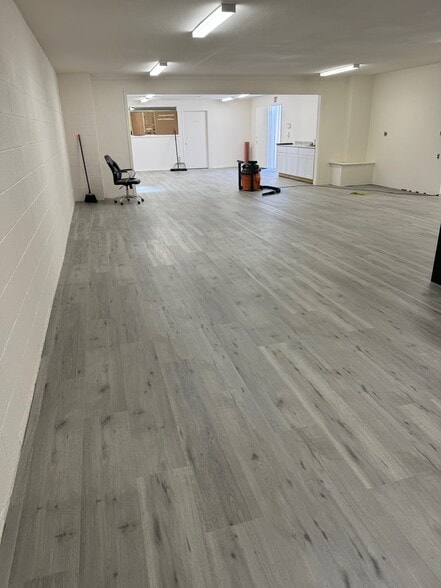 More Photos Of 2846 El Portal Dr, San Pablo Storefront Retail Residential For Lease