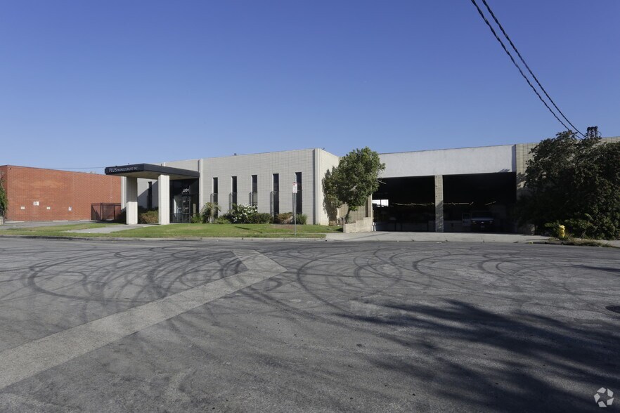 More Photos Of 201 W 138th St, Los Angeles Warehouse For Lease