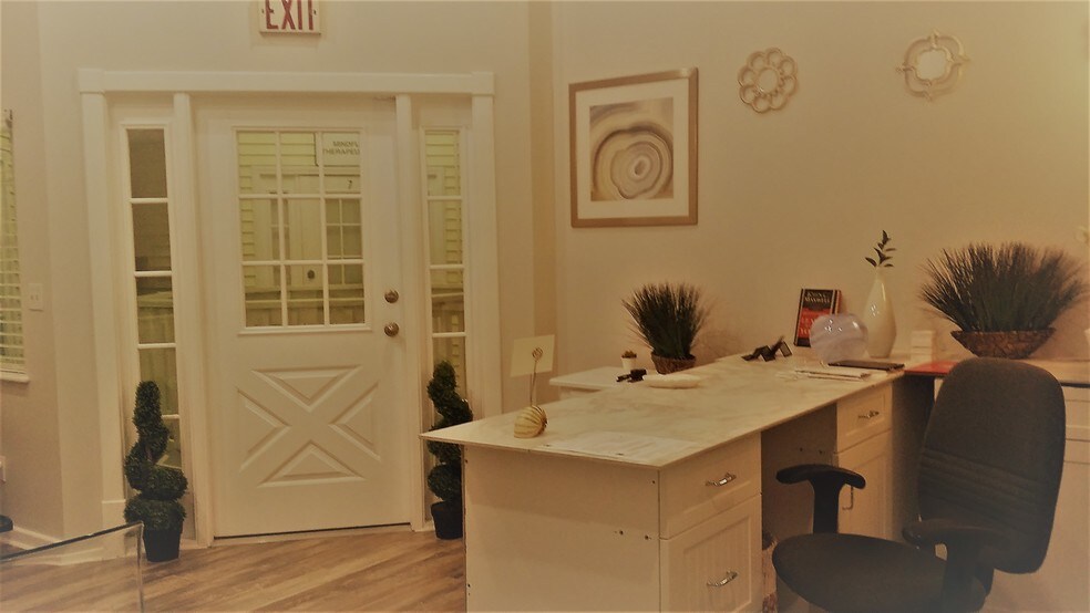 More Photos Of 10621 Airport Pulling Rd, Naples Unknown For Lease