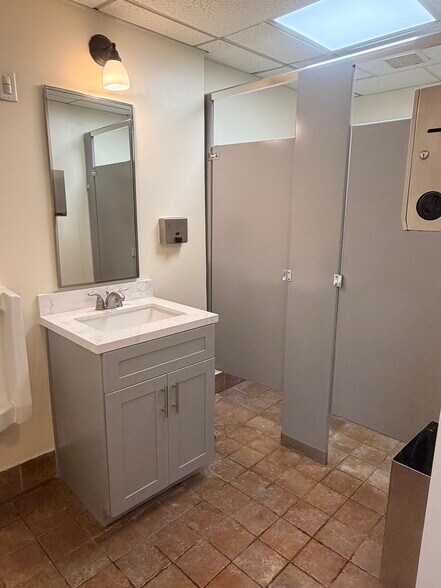 More Photos Of 301-317 W Main St, Alhambra Serviced Offices For Lease