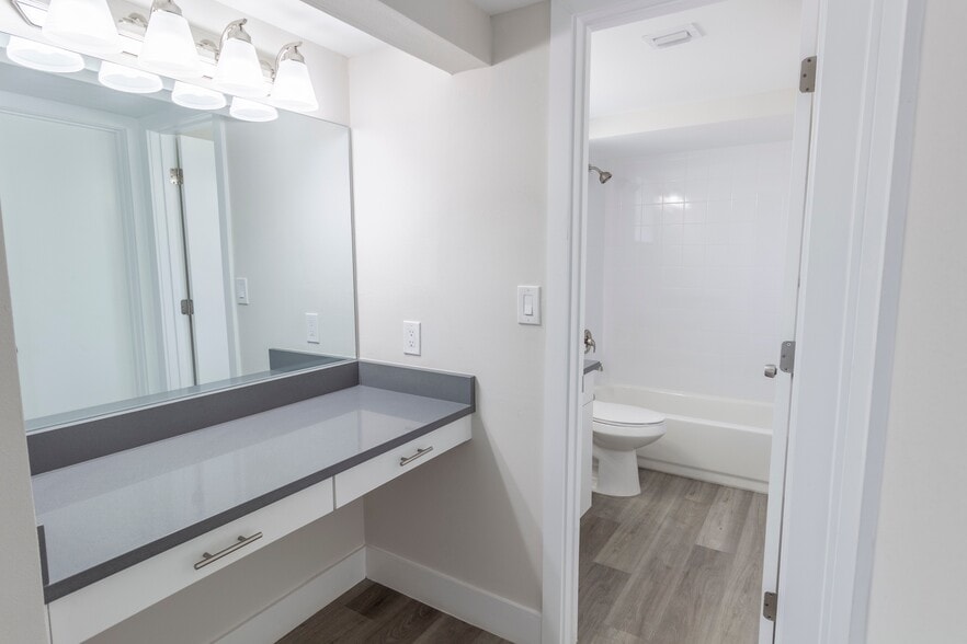 More Photos Of 8445 Springtree Dr, Sunrise Apartments For Sale