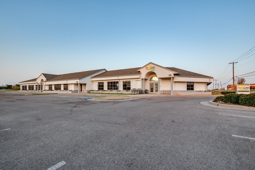 Primary Photo Of 416 SW 79th St, Oklahoma City Office For Sale