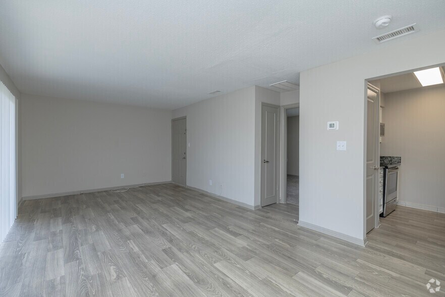 More Photos Of 6900 Concord Dr, Tampa Apartments For Sale