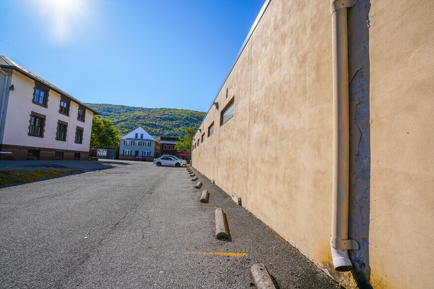 More Photos Of 431 Delaware Ave, Palmerton Office For Sale
