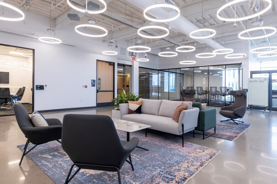 More Photos Of 450 N Freeport Pky, Coppell Office For Lease