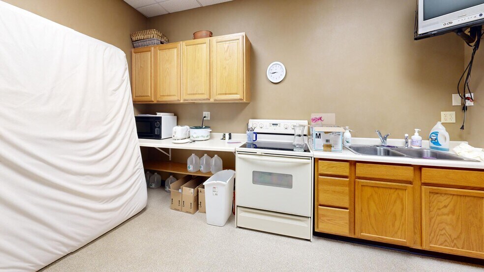 More Photos Of 703 Prentice St, Granite Falls Medical For Lease