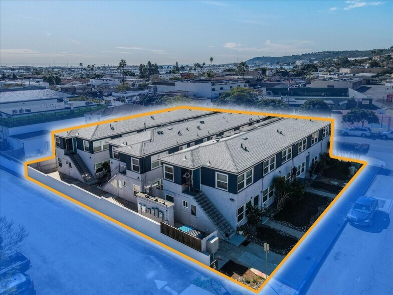 More Photos Of 3034 Canon St, San Diego Apartments For Sale