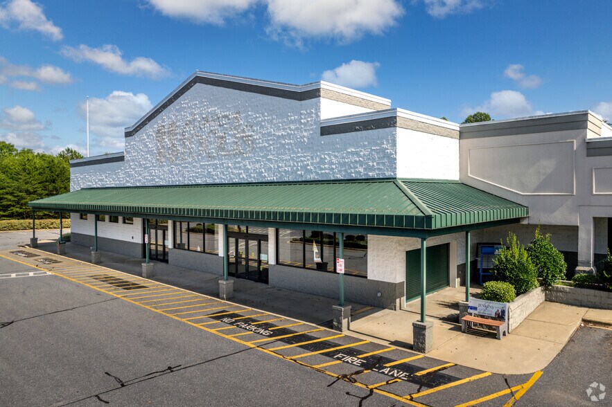 More Photos Of 3027-3035 Centennial Blvd, Claremont Storefront For Lease