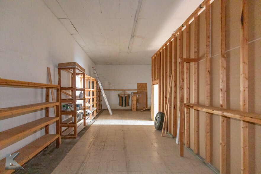 More Photos Of 817 Butternut St, Abilene Flex For Sale