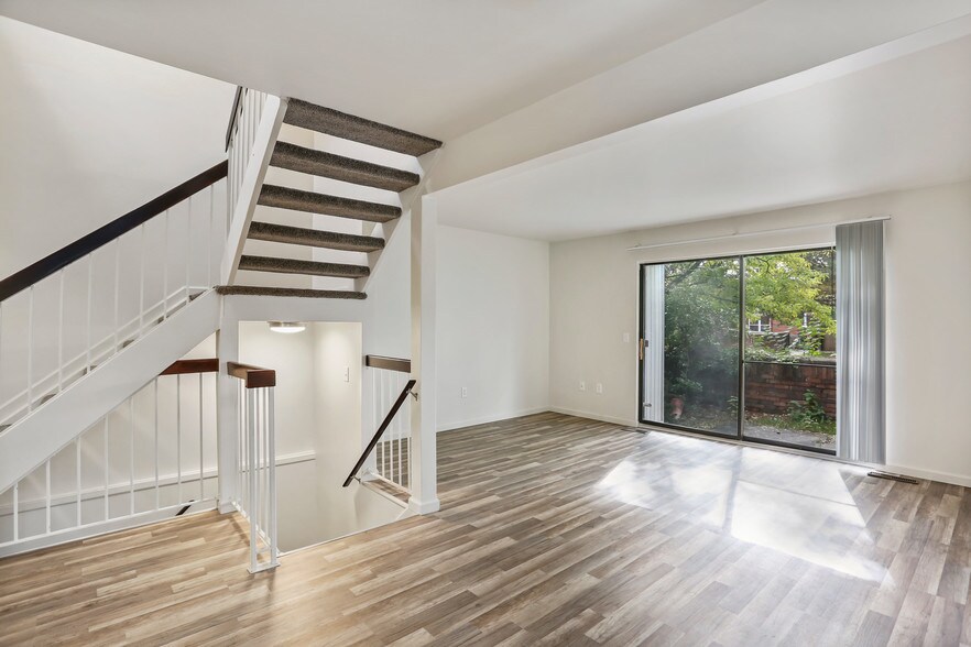 More Photos Of 2154 Hyde Park Rd, Detroit Apartments For Sale