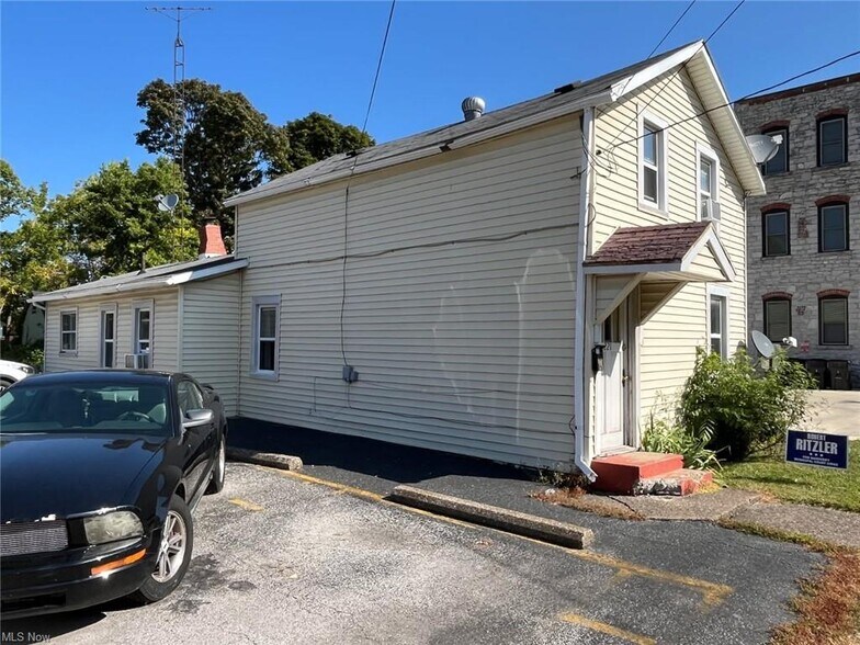 More Photos Of 217 Scott St, Sandusky Specialty For Sale