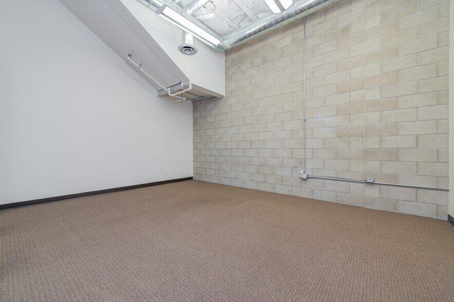 More Photos Of 8925 Research Dr, Irvine Office For Sale