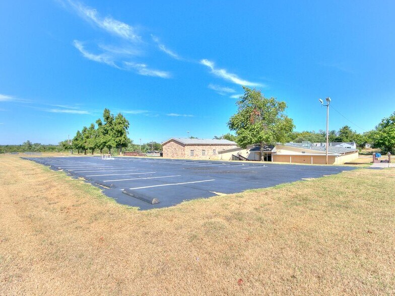 More Photos Of 2254 W Meyers Cir, Choctaw Lodge Meeting Hall For Sale