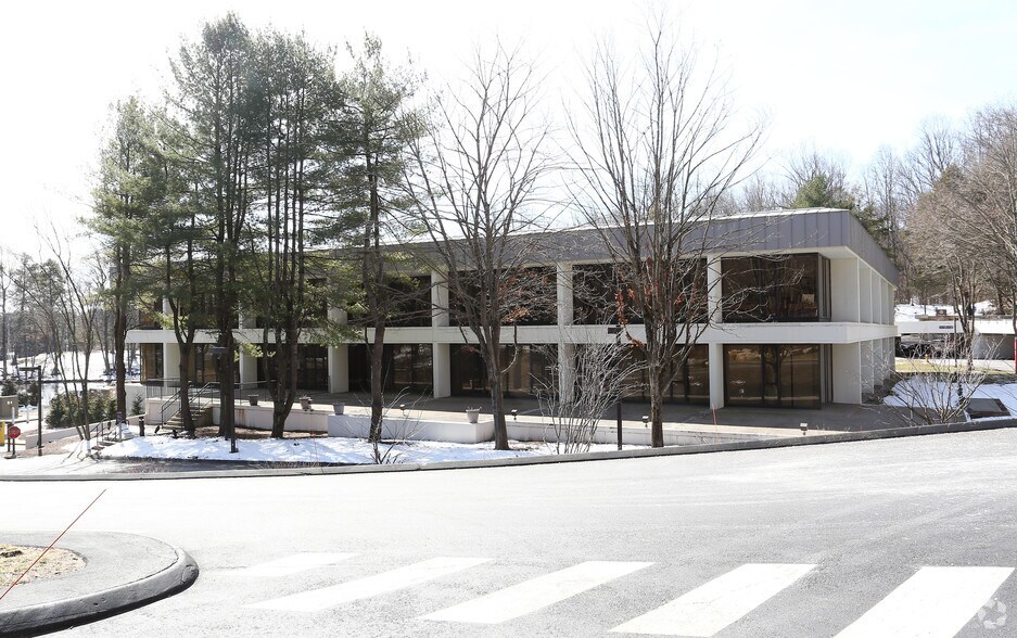 More Photos Of 584 Derby Milford Rd, Orange Office For Sale