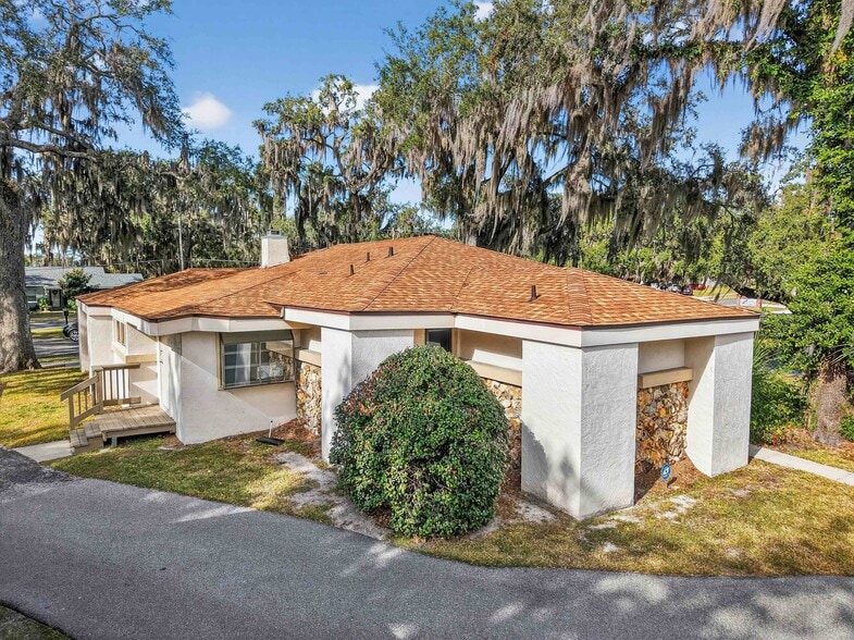 More Photos Of 708 Lee St, Leesburg Office For Lease