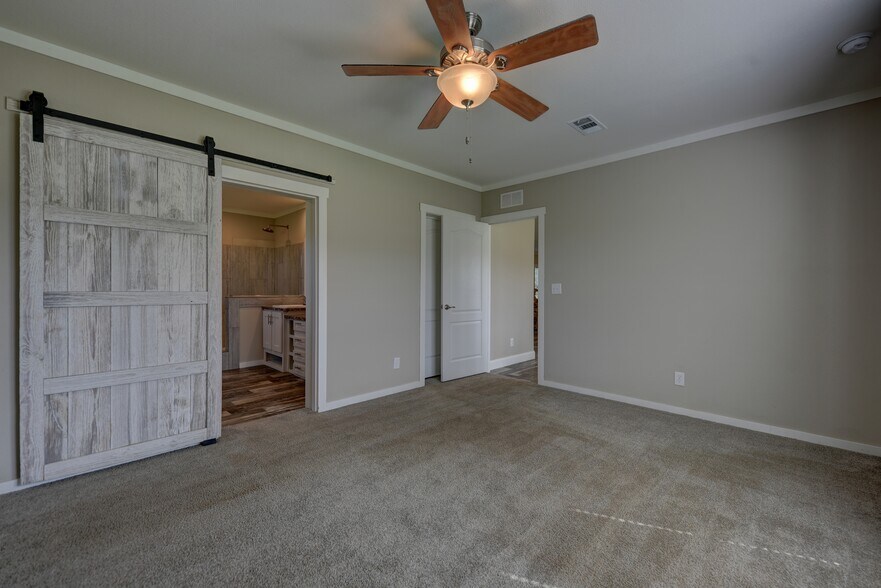 More Photos Of 1610 County Road 253, Weimar Trailer Camper Park For Sale