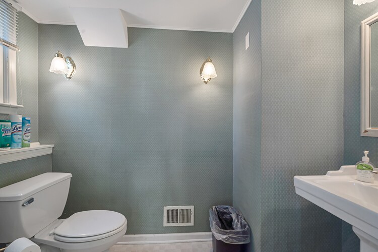 More Photos Of 30 Brant Ave, Clark Office For Sale