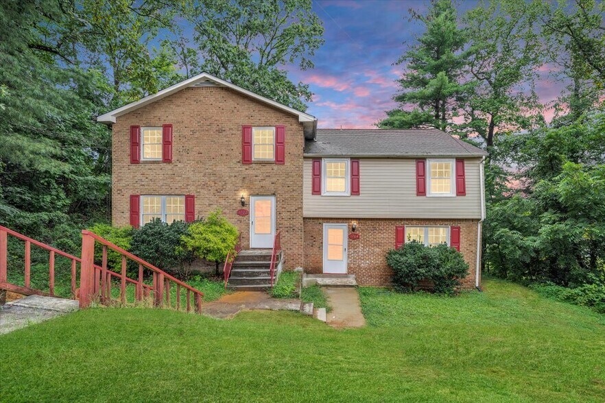 Primary Photo Of 1702 Elbert Dr, Roanoke Apartments For Sale