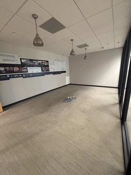 More Photos Of 5301 Veterans Memorial Pky, Saint Peters Office For Lease