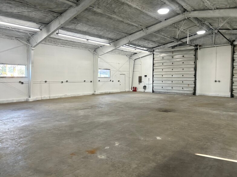 More Photos Of 2431 Hill Rd, Fairbanks Industrial For Sale