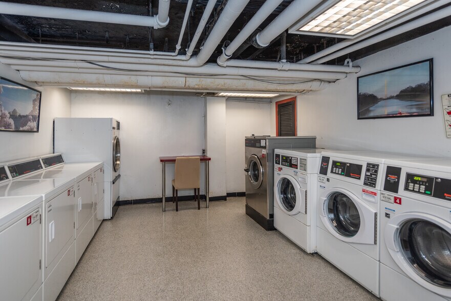 More Photos Of 2712 Wisconsin Ave NW, Washington Apartments For Sale