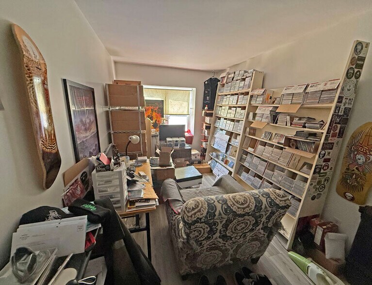 More Photos Of 33 Halsey St, Newport Apartments For Sale