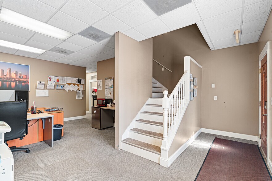 More Photos Of 5001 N Nebraska Ave, Tampa Office For Lease