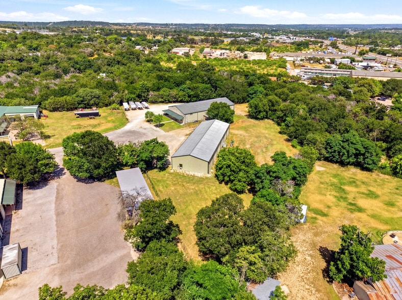 More Photos Of 117 Business Dr W, Kerrville Warehouse For Sale