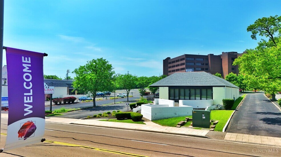 More Photos Of 11483 Chester Rd, Springdale Restaurant For Sale