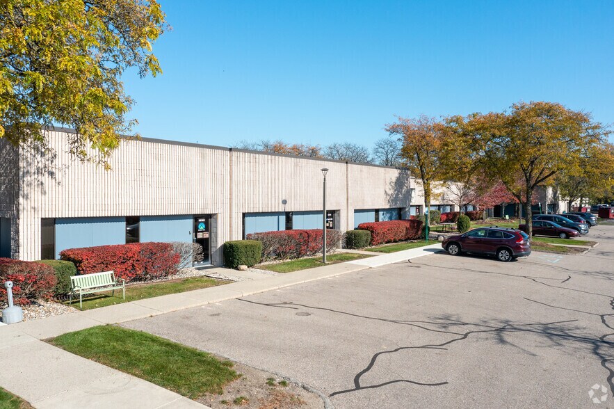 More Photos Of 14115 Farmington Rd, Livonia Unknown For Lease