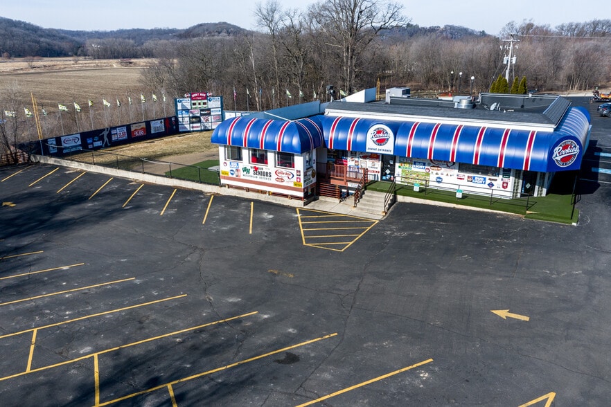 More Photos Of 10267 US Highway 14, Mazomanie Sports And Entertainment For Sale