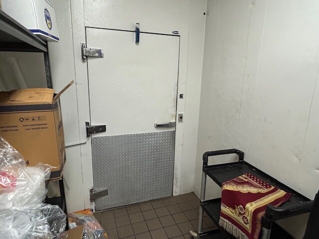 More Photos Of 1511 W Jefferson St, Joliet Fast Food For Lease