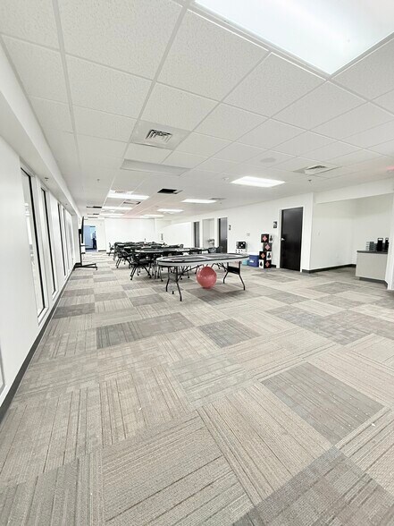 More Photos Of 5402 W Laurel St, Tampa Loft Creative Space For Sale