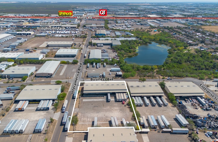 More Photos Of 14112 Business Ave, Laredo Warehouse For Lease